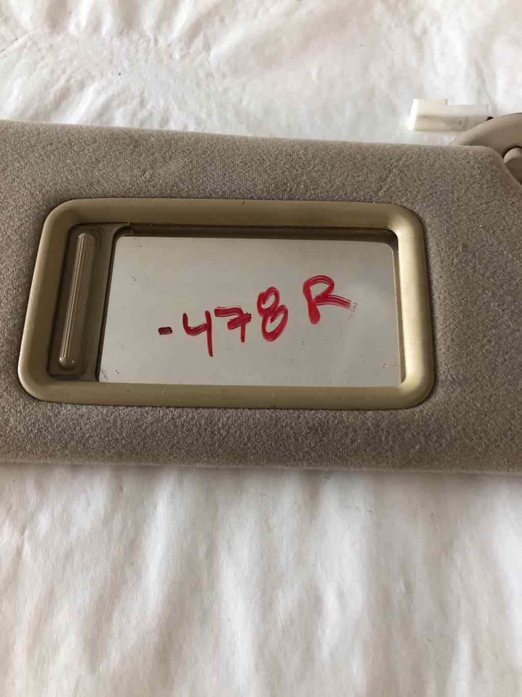 2004 - 2005 TOYOTA PRIUS Sun Visor Sun Shade w/ Mirror Right Passenger Side OEM